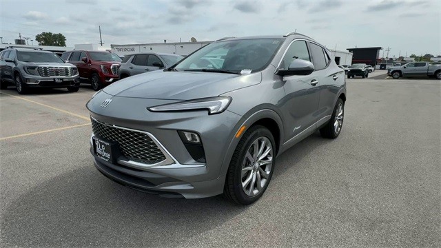 Buick Encore GX Vehicle Full-screen Gallery Image 04