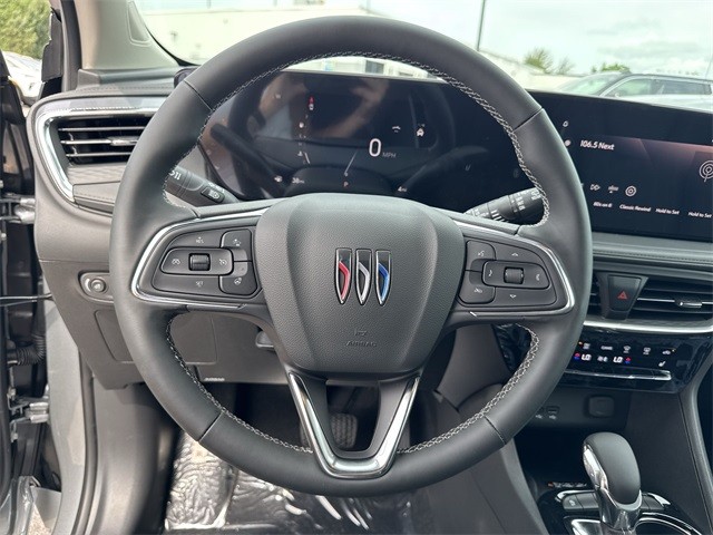 Buick Encore GX Vehicle Full-screen Gallery Image 14