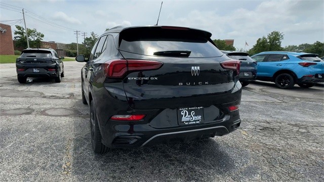 Buick Encore GX Vehicle Full-screen Gallery Image 07