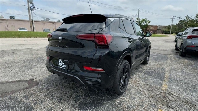 Buick Encore GX Vehicle Full-screen Gallery Image 08