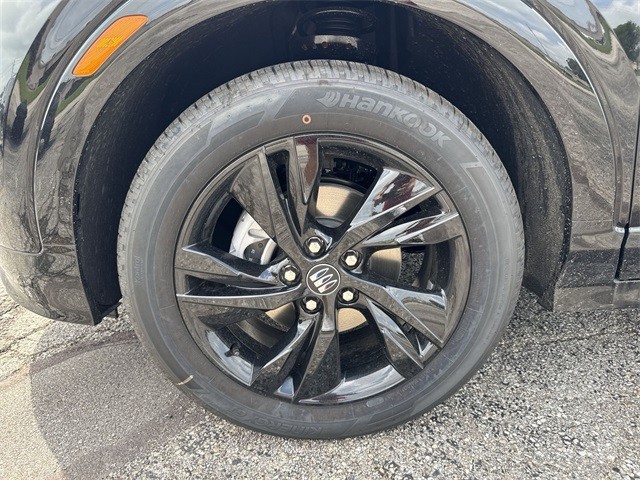 Buick Encore GX Vehicle Full-screen Gallery Image 10