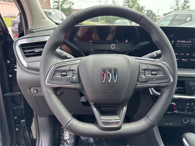 Buick Encore GX Vehicle Full-screen Gallery Image 14