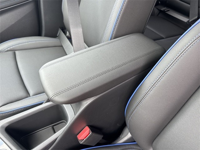 Buick Encore GX Vehicle Full-screen Gallery Image 20