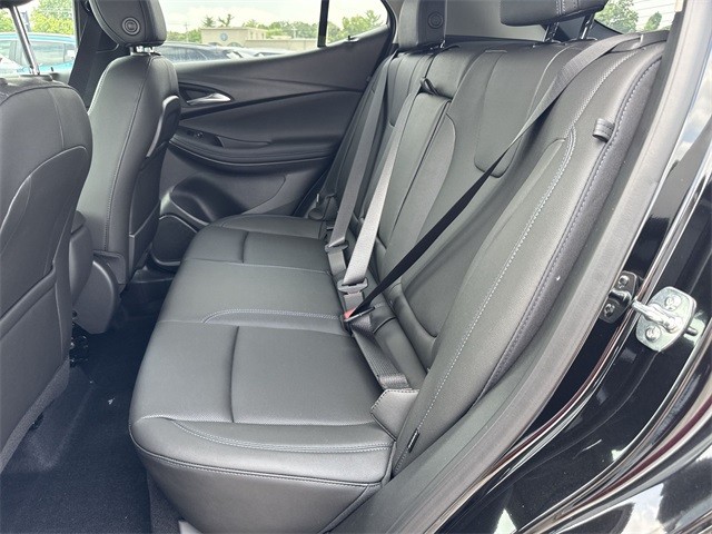 Buick Encore GX Vehicle Full-screen Gallery Image 21