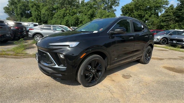 Buick Encore GX Vehicle Full-screen Gallery Image 04