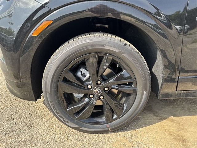 Buick Encore GX Vehicle Full-screen Gallery Image 10