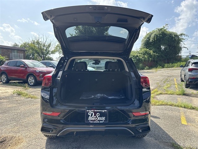 Buick Encore GX Vehicle Full-screen Gallery Image 23