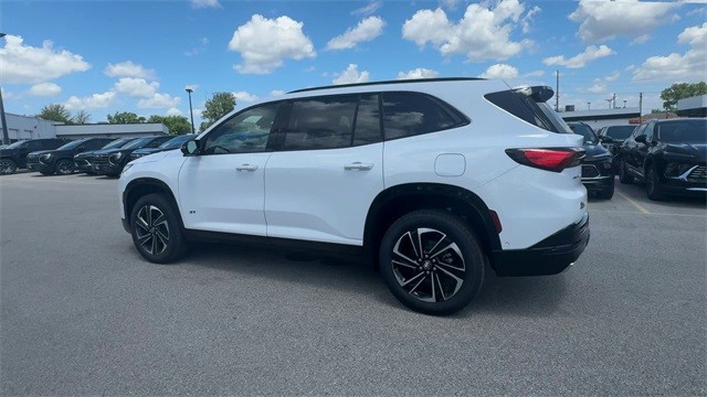 Buick Enclave Vehicle Full-screen Gallery Image 06