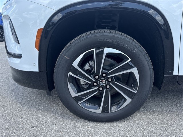 Buick Enclave Vehicle Full-screen Gallery Image 10