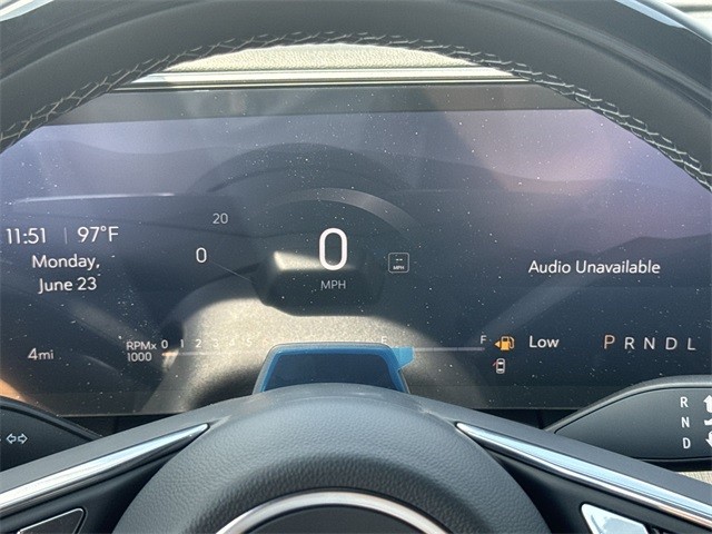 Buick Enclave Vehicle Full-screen Gallery Image 15