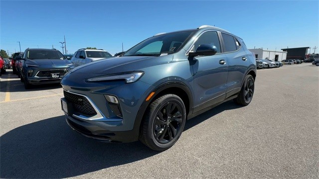 Buick Encore GX Vehicle Full-screen Gallery Image 04