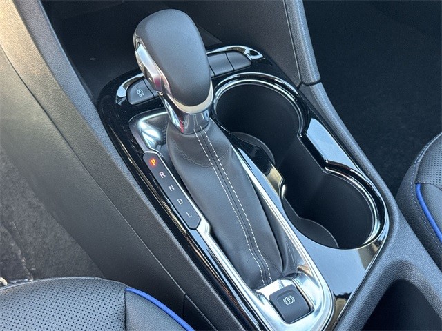 Buick Encore GX Vehicle Full-screen Gallery Image 19