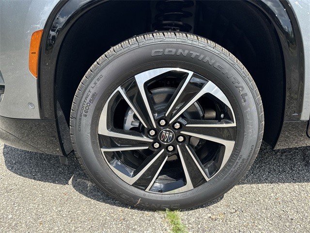 Buick Enclave Vehicle Full-screen Gallery Image 10