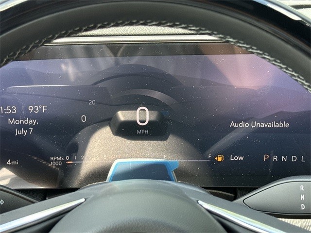 Buick Enclave Vehicle Full-screen Gallery Image 15