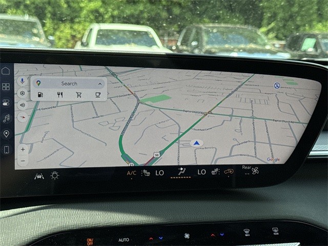 Buick Enclave Vehicle Full-screen Gallery Image 18