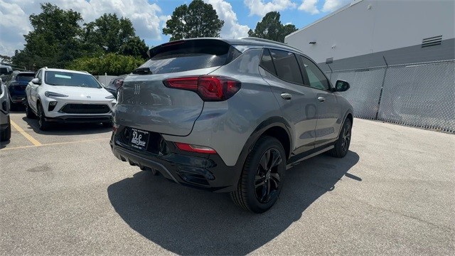 Buick Encore GX Vehicle Full-screen Gallery Image 08