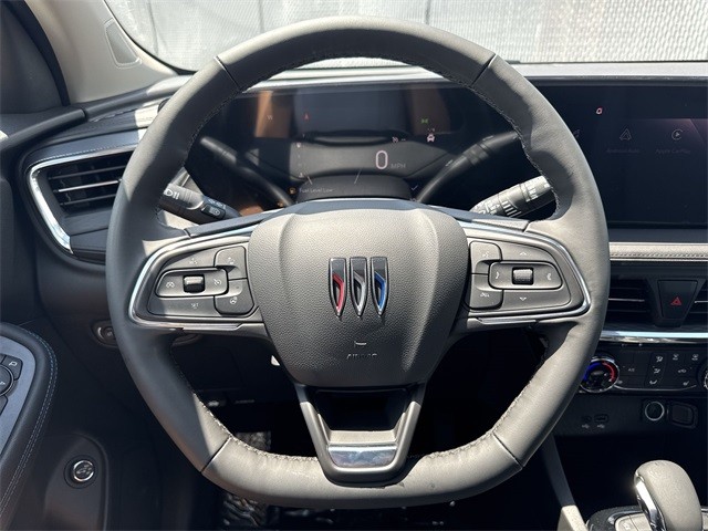 Buick Encore GX Vehicle Full-screen Gallery Image 14