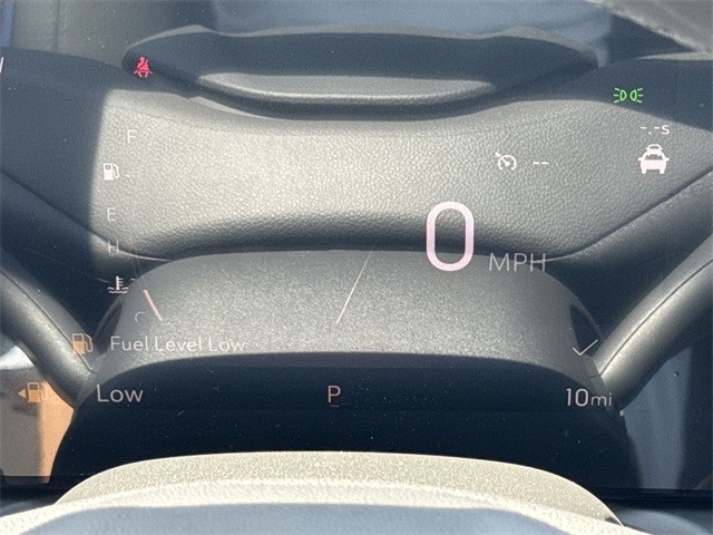 Buick Encore GX Vehicle Full-screen Gallery Image 15