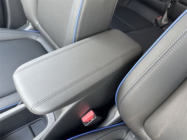 Buick Encore GX Vehicle Full-screen Gallery Image 20