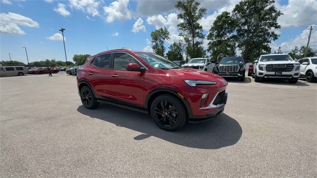 Buick Encore GX Vehicle Full-screen Gallery Image 02