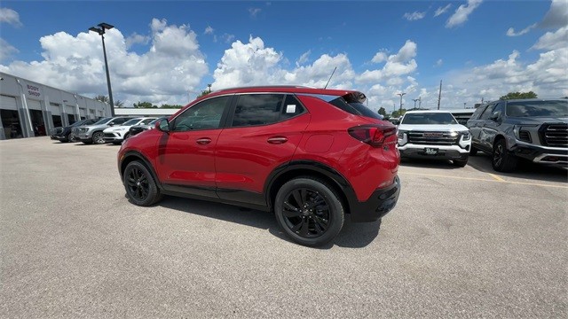 Buick Encore GX Vehicle Full-screen Gallery Image 06