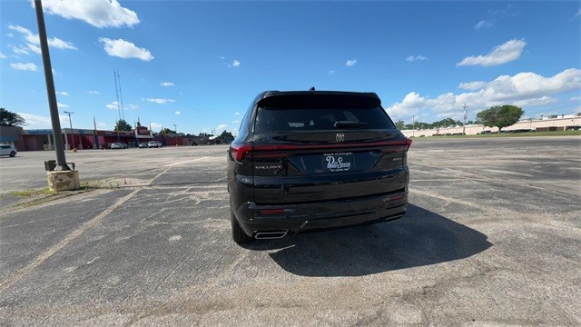 Buick Enclave Vehicle Full-screen Gallery Image 07