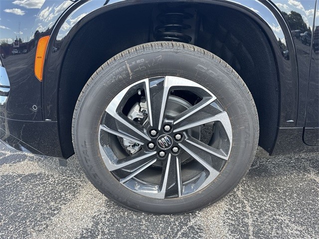 Buick Enclave Vehicle Full-screen Gallery Image 10