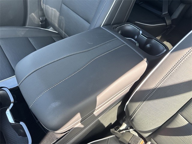 Buick Enclave Vehicle Full-screen Gallery Image 21