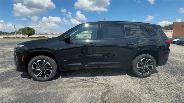 Buick Enclave Vehicle Full-screen Gallery Image 05