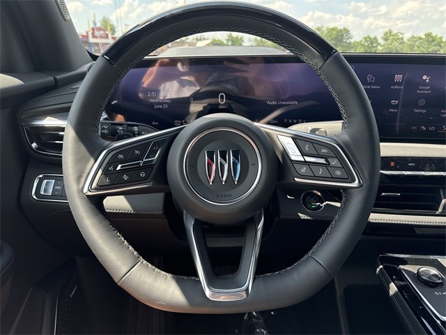 Buick Enclave Vehicle Full-screen Gallery Image 14