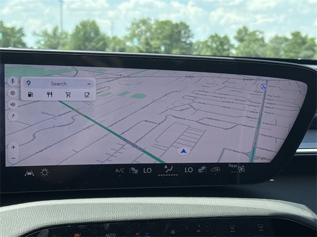 Buick Enclave Vehicle Full-screen Gallery Image 18