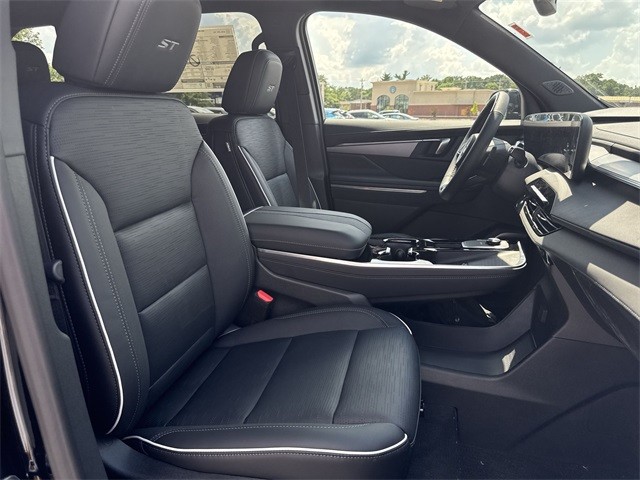 Buick Enclave Vehicle Full-screen Gallery Image 25