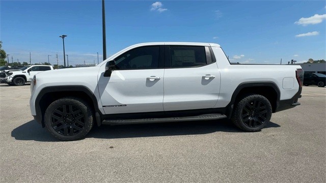 GMC Sierra EV Vehicle Full-screen Gallery Image 05