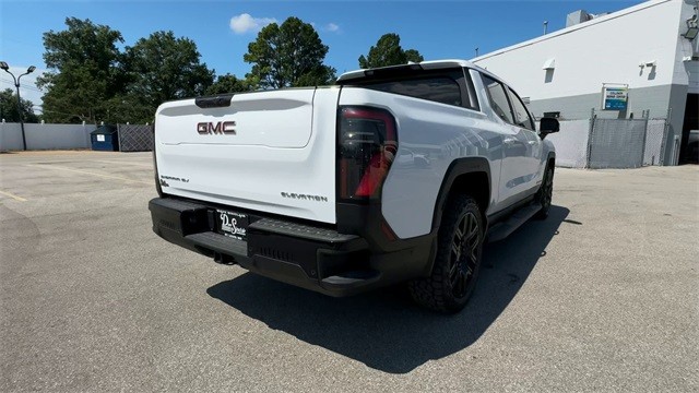 GMC Sierra EV Vehicle Full-screen Gallery Image 08