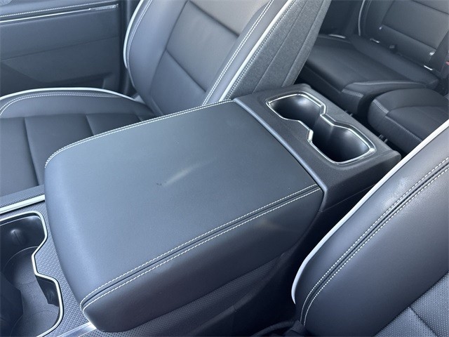 GMC Sierra EV Vehicle Full-screen Gallery Image 21