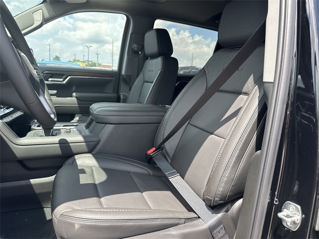 GMC Sierra 1500 Vehicle Full-screen Gallery Image 11