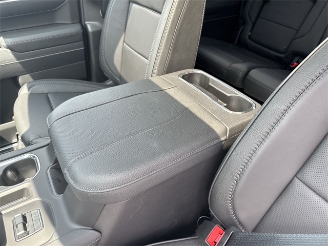 GMC Sierra 1500 Vehicle Full-screen Gallery Image 21