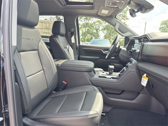 GMC Sierra 1500 Vehicle Full-screen Gallery Image 25