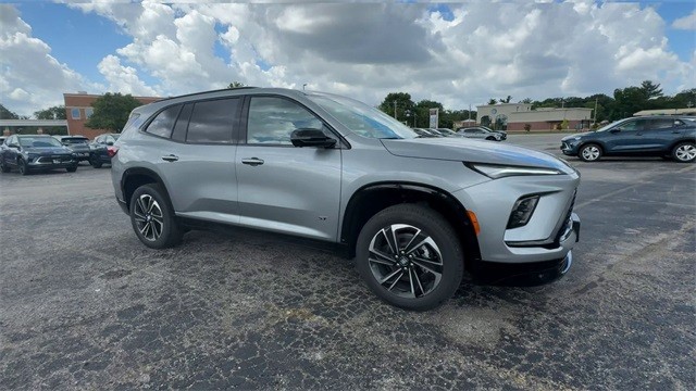 Buick Enclave Vehicle Full-screen Gallery Image 02