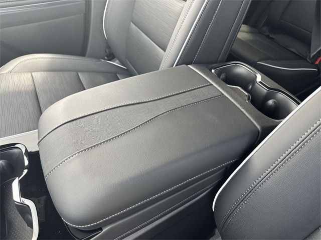 Buick Enclave Vehicle Full-screen Gallery Image 21