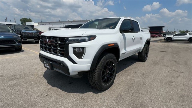 GMC Canyon Vehicle Full-screen Gallery Image 04