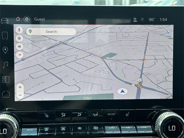 GMC Canyon Vehicle Full-screen Gallery Image 18