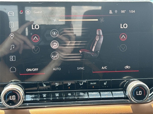 GMC Canyon Vehicle Full-screen Gallery Image 19