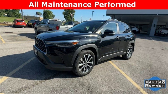 Toyota Corolla Cross Vehicle Full-screen Gallery Image 02