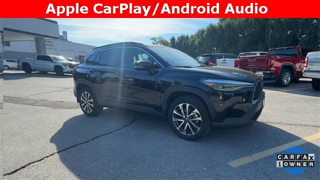 Toyota Corolla Cross Vehicle Full-screen Gallery Image 03