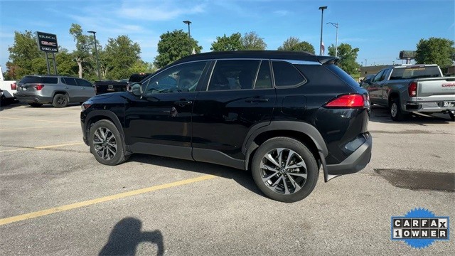 Toyota Corolla Cross Vehicle Full-screen Gallery Image 07