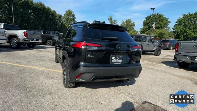 Toyota Corolla Cross Vehicle Full-screen Gallery Image 09