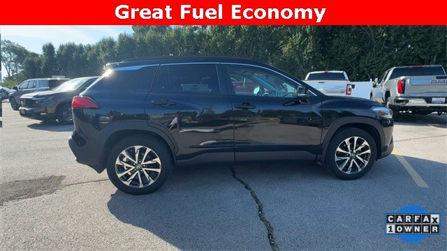 Toyota Corolla Cross Vehicle Full-screen Gallery Image 11