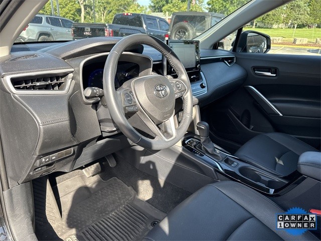 Toyota Corolla Cross Vehicle Full-screen Gallery Image 14