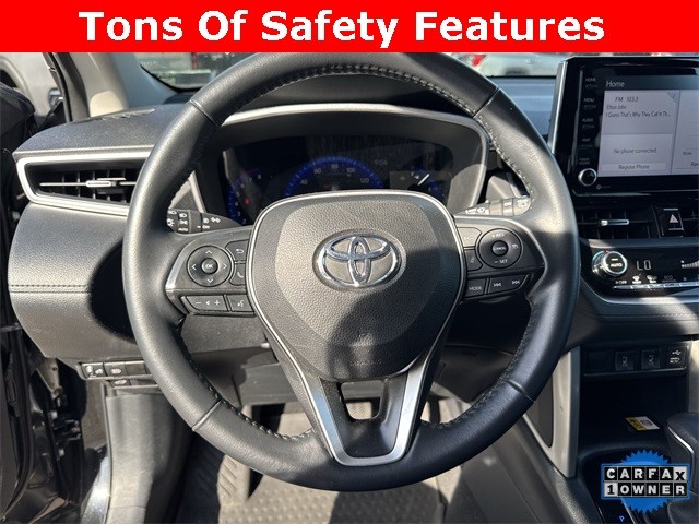 Toyota Corolla Cross Vehicle Full-screen Gallery Image 15